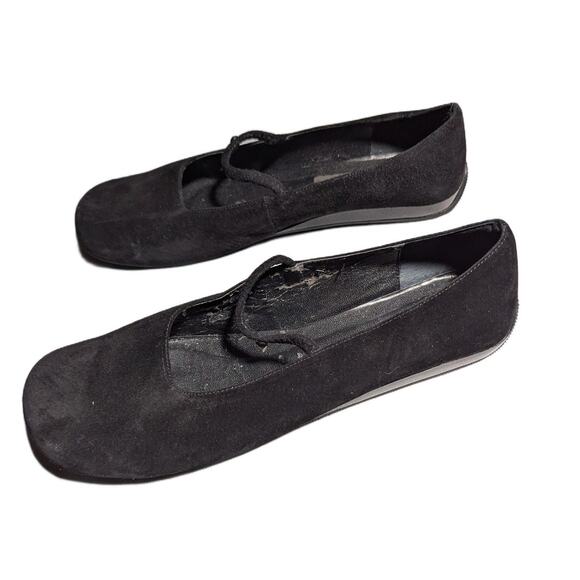Vtg 1990s Newport News Black Suede Square Toe Elastic Strap Mary Jane Flats 9.5W - Picture 7 of 7